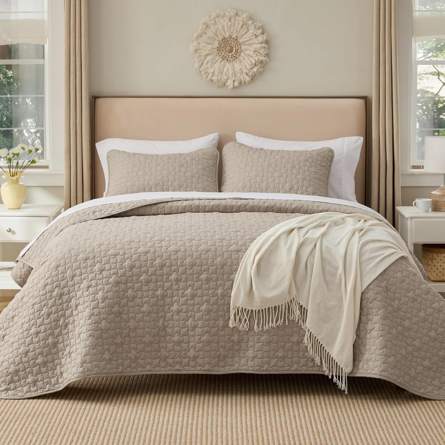 Quilts Queen Size - Grey Bedspreads Queen Size with Basket Weave Pattern, Soft Quilt Bedding Set, Lightweight Comforter Set Coverlet for All Seasons with 2 Pillow Shams (90" x 96") | Skin-Friendly Soft, All-Season Comfort, Breathable
